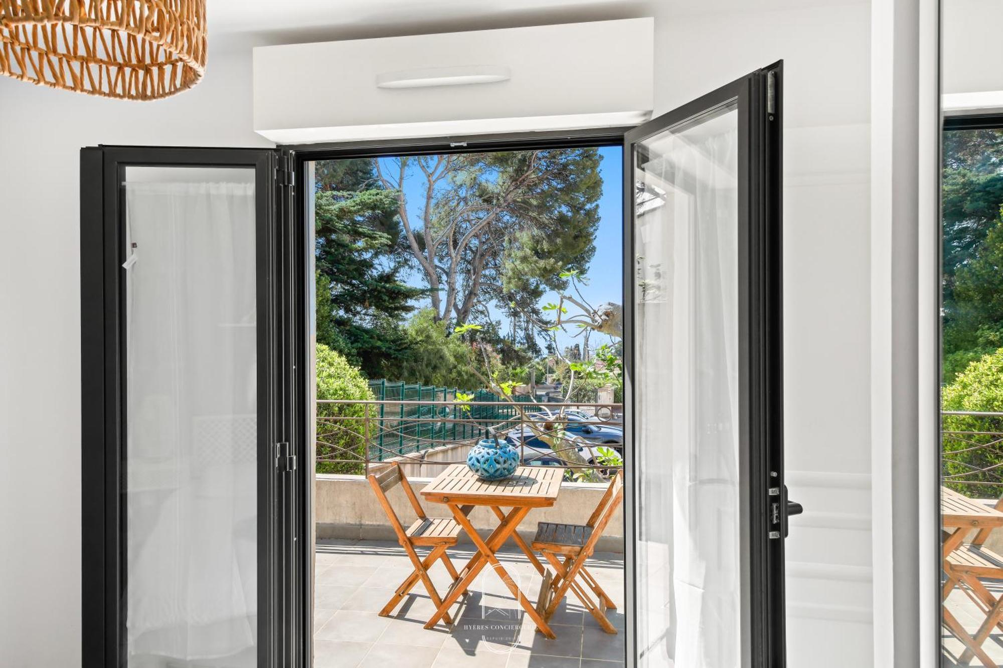 Maisonnette Saona Vue Mer Plages 800M Wifi Clim Pk By Hc Carqueiranne Exteriör bild